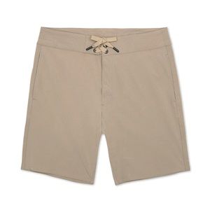WEEKENDER HYBRID SHORT / Khaki